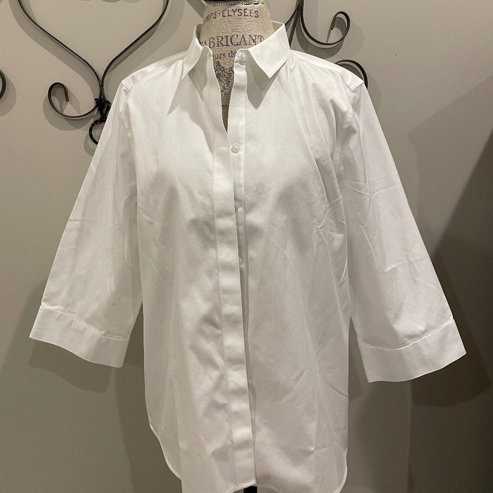 CHICO'S WHITE BLOUSE